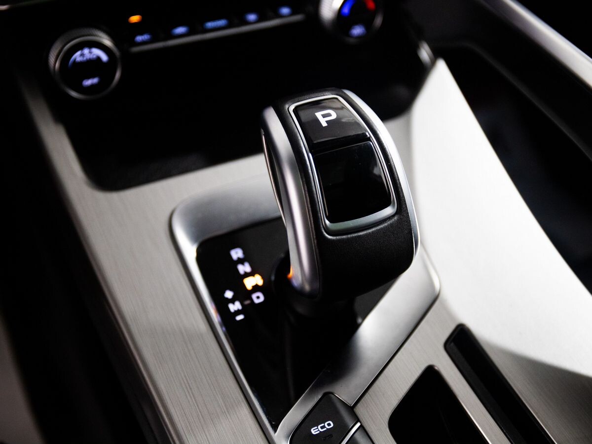Geely Coolray 2020 - фото автомобиля