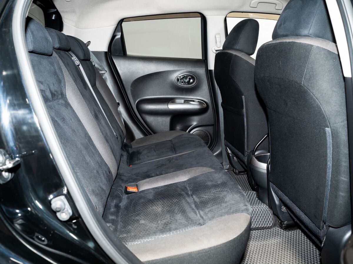 Nissan Juke 2012 - фото автомобиля