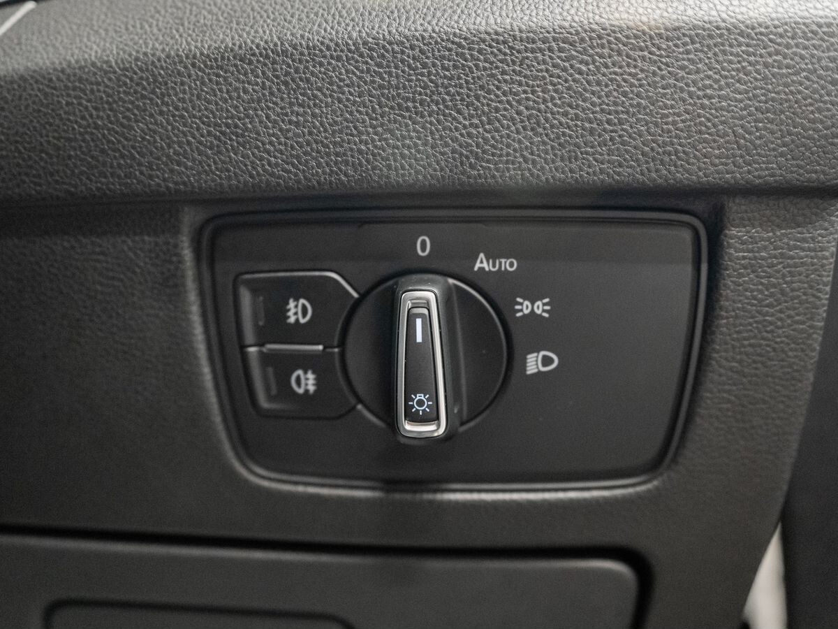 Volkswagen Passat 2016 - фото автомобиля