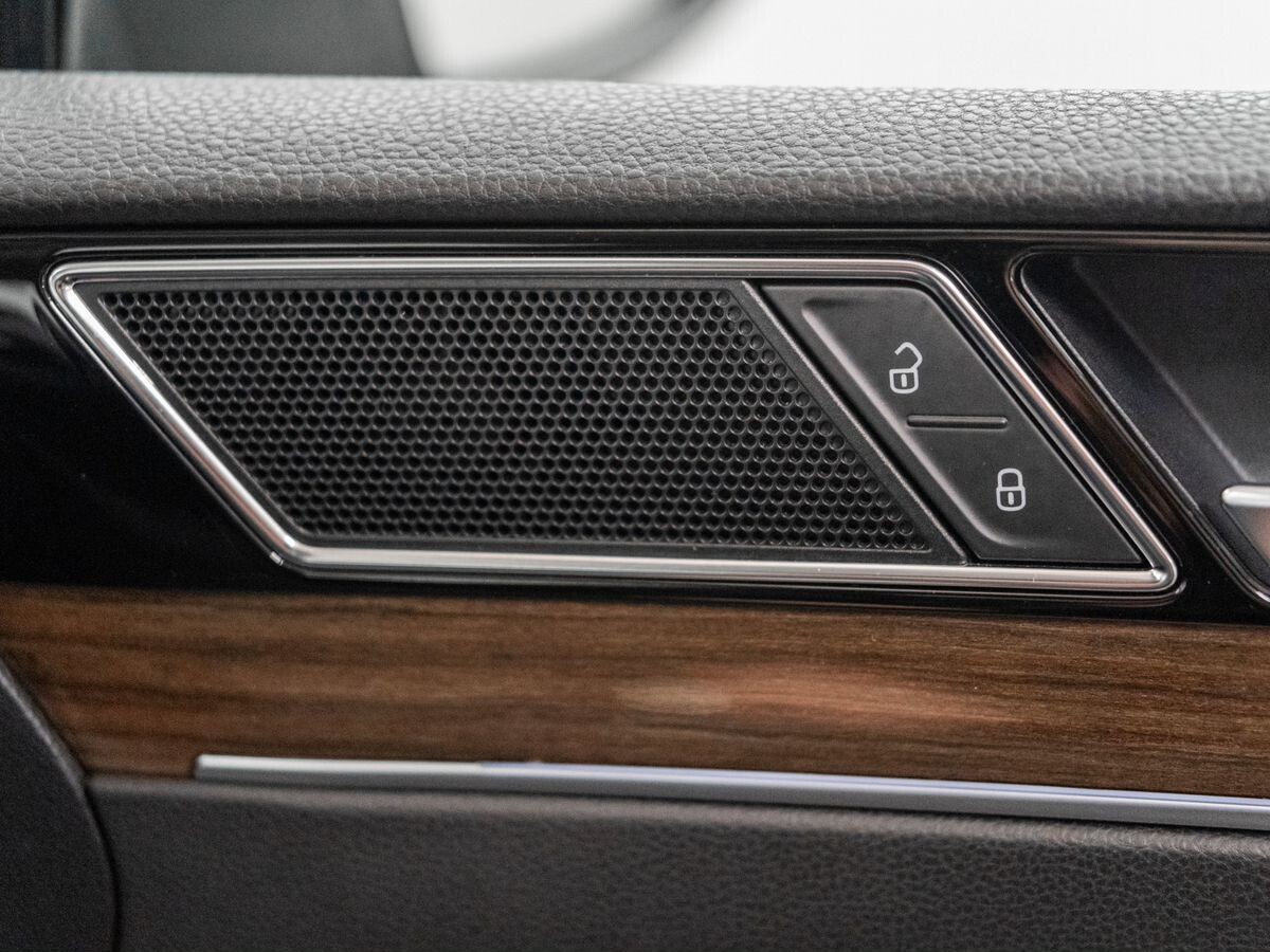 Volkswagen Passat 2016 - фото автомобиля