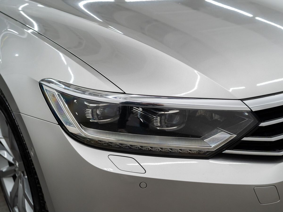 Volkswagen Passat 2016 - фото автомобиля