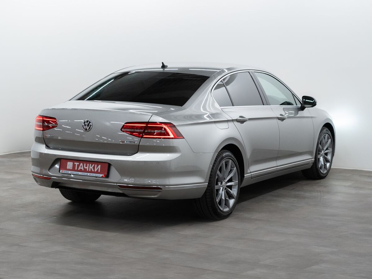 Volkswagen Passat 2016 - фото автомобиля