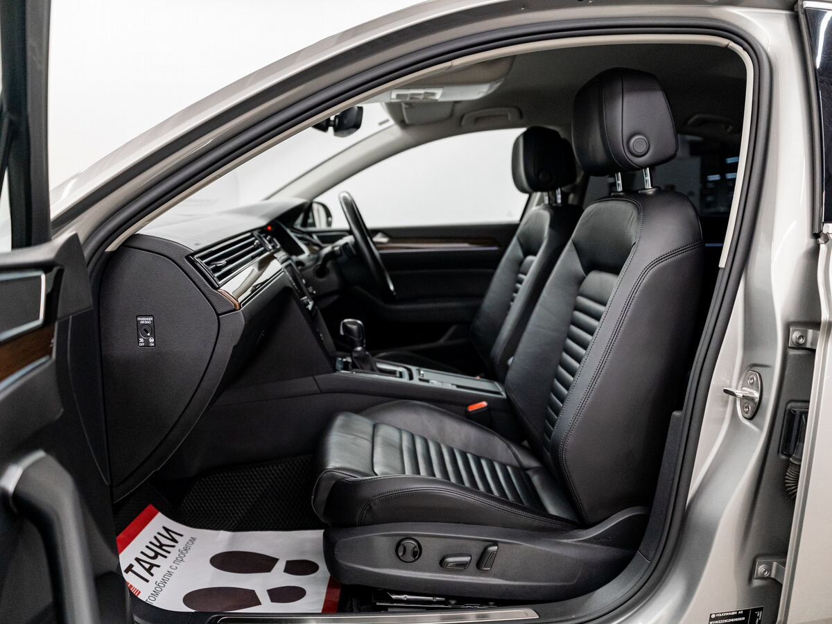 Volkswagen Passat 2016 - фото автомобиля