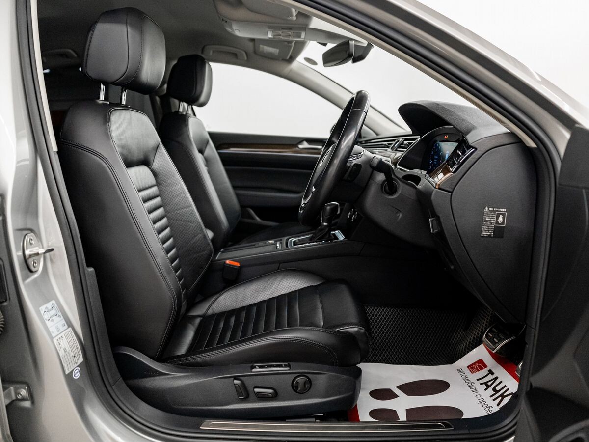 Volkswagen Passat 2016 - фото автомобиля