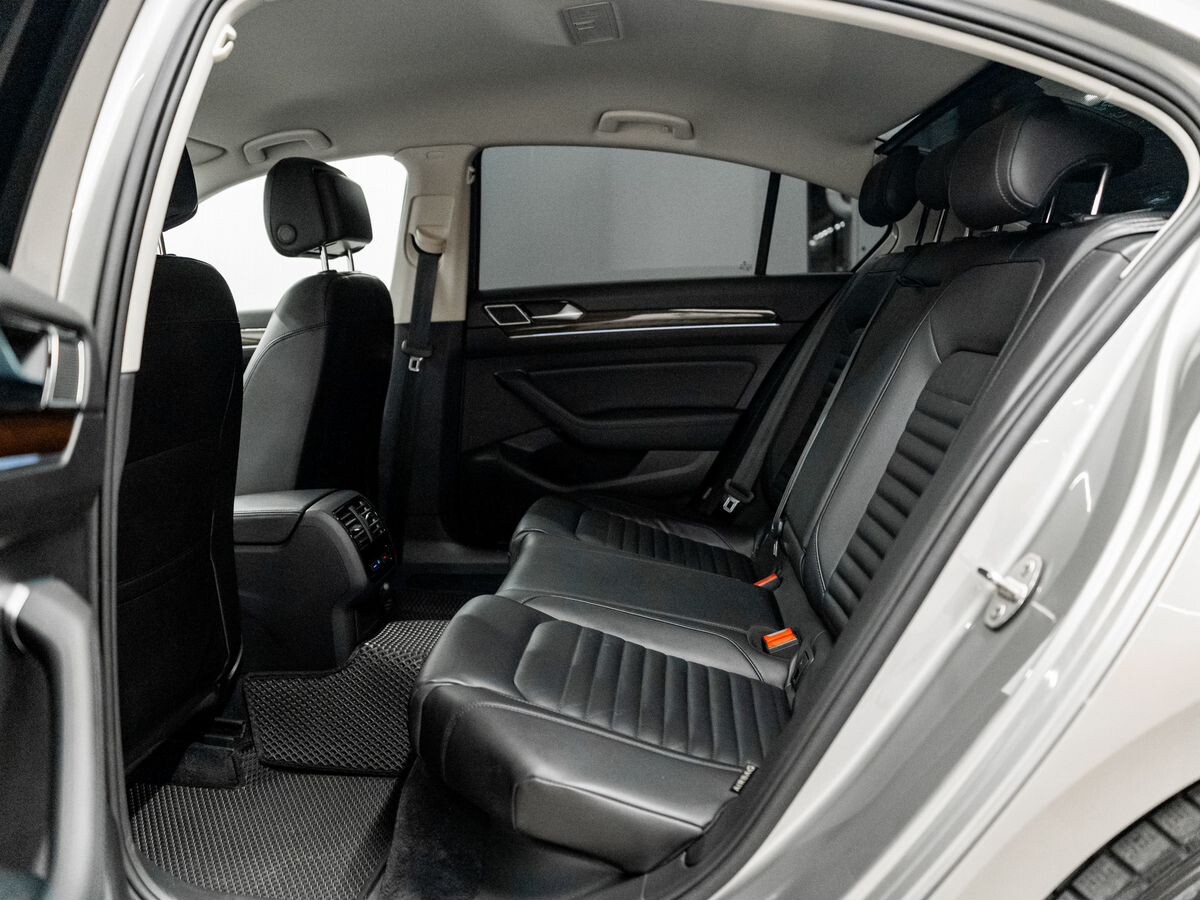 Volkswagen Passat 2016 - фото автомобиля