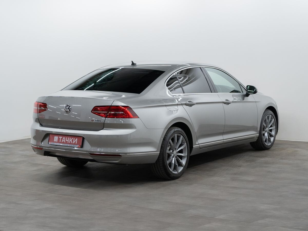 Volkswagen Passat 2016 - фото автомобиля