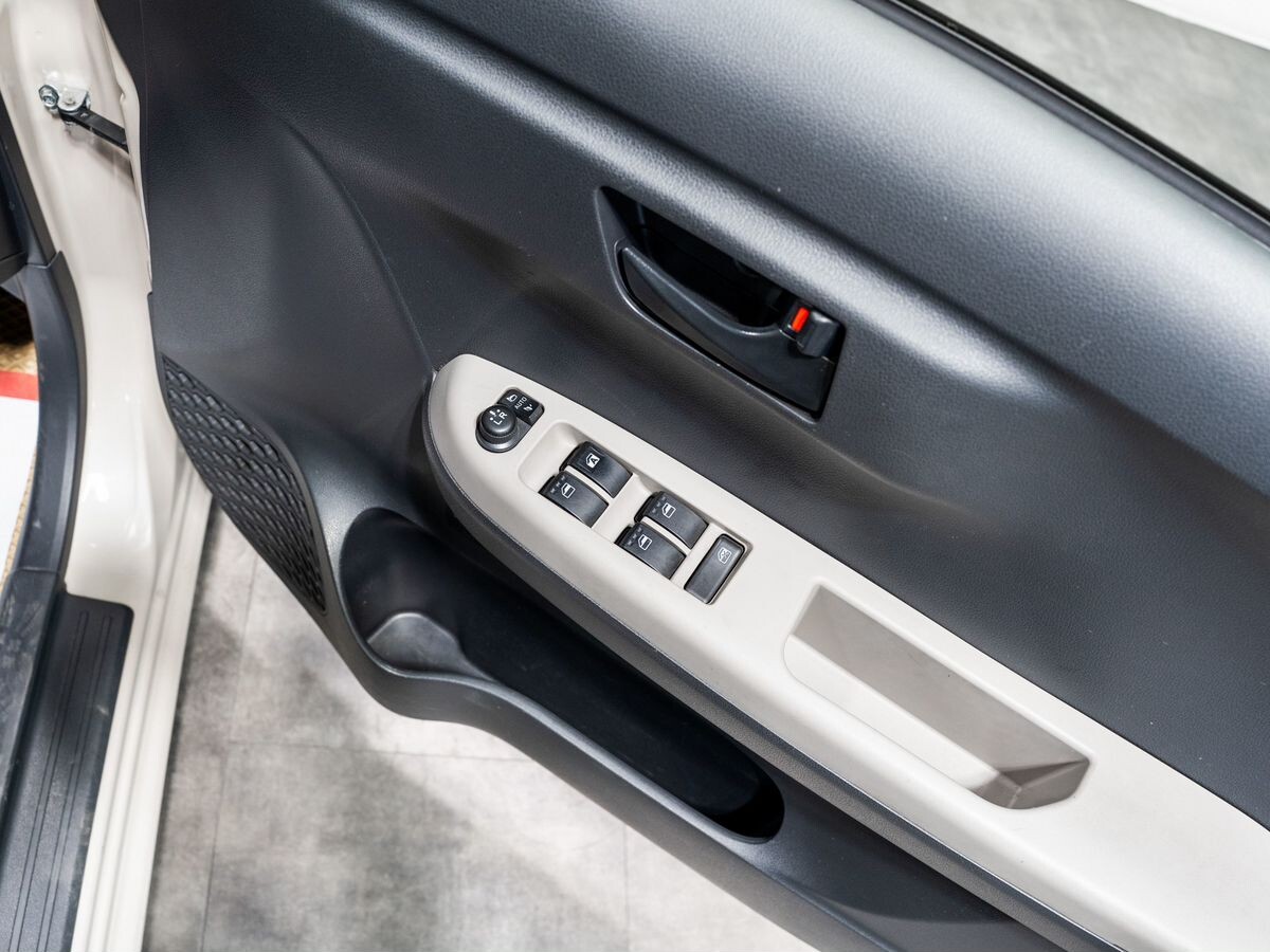 Toyota Passo 2018 - фото автомобиля