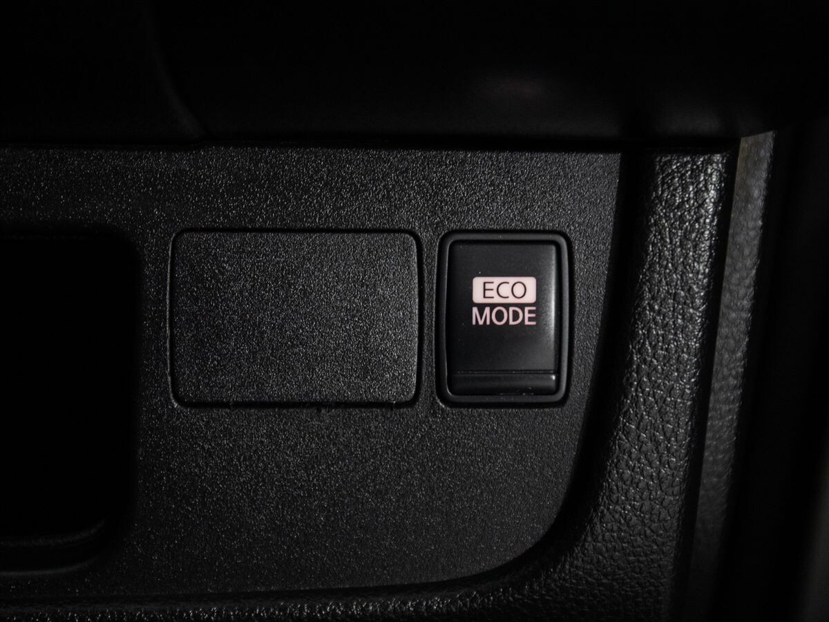 Nissan Serena 2012 - фото автомобиля