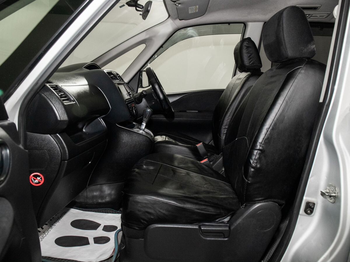 Nissan Serena 2012 - фото автомобиля