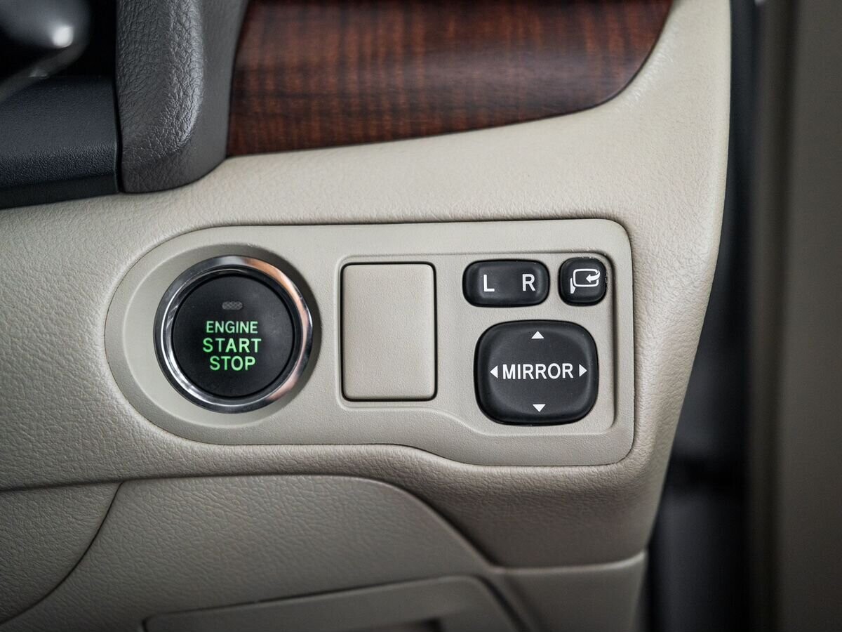 Toyota Premio 2010 - фото автомобиля
