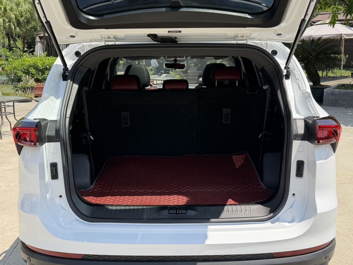 Jetour X70 Plus 2023 - фото автомобиля
