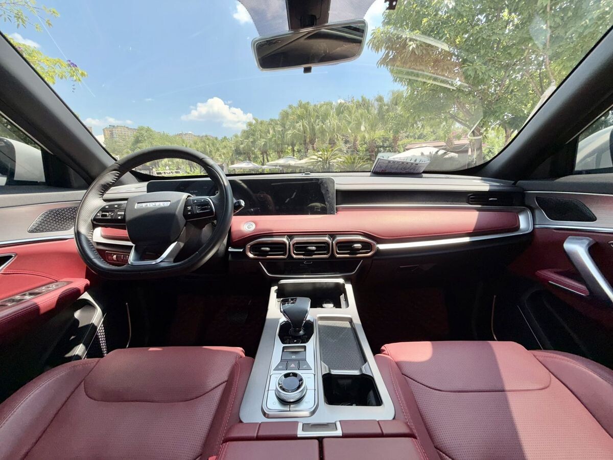 Jetour X70 Plus 2023 - фото автомобиля