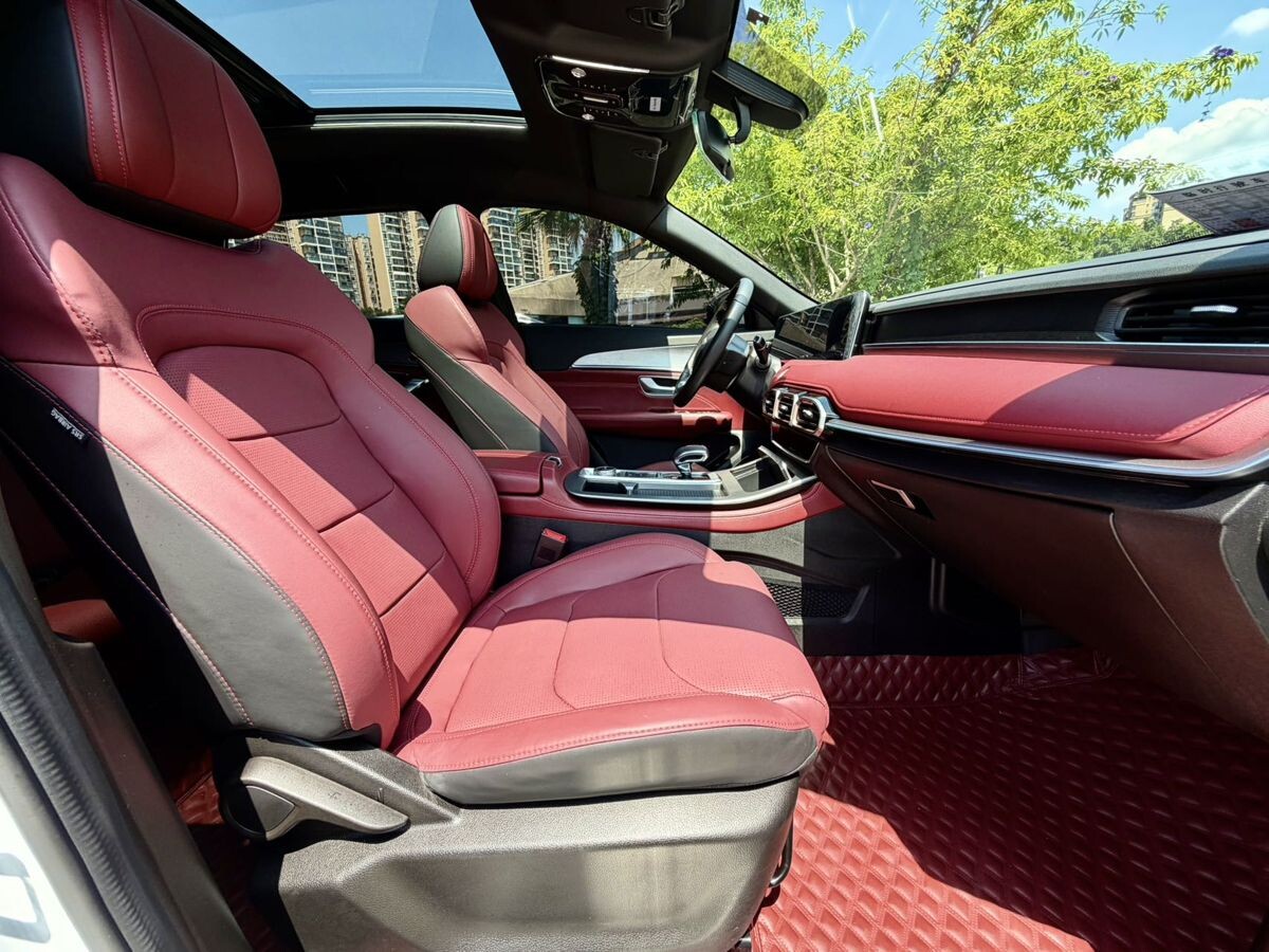 Jetour X70 Plus 2023 - фото автомобиля