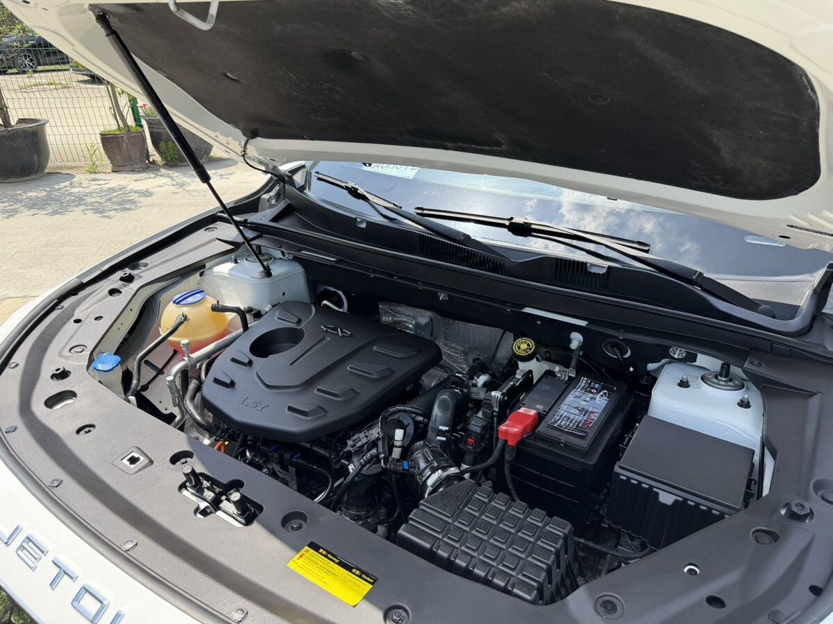 Jetour X70 Plus 2023 - фото автомобиля