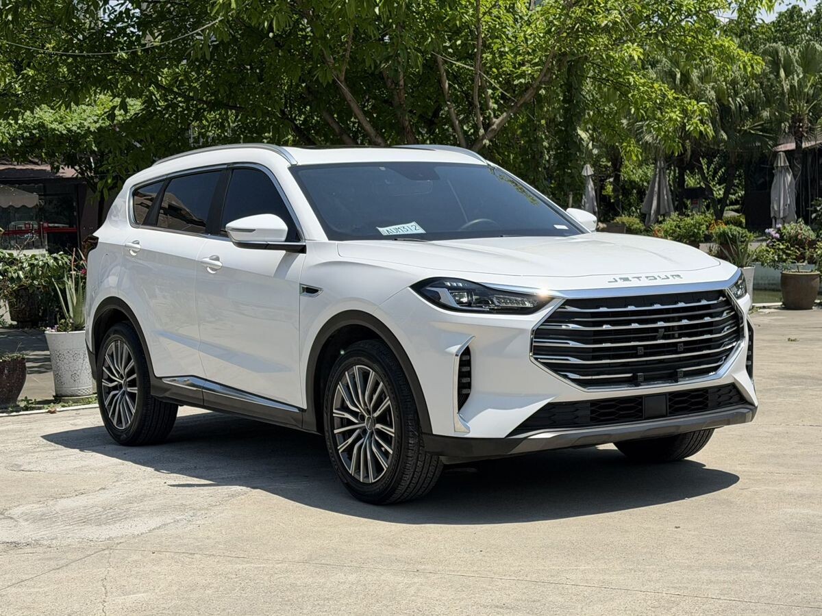 Jetour X70 Plus 2023 - фото автомобиля