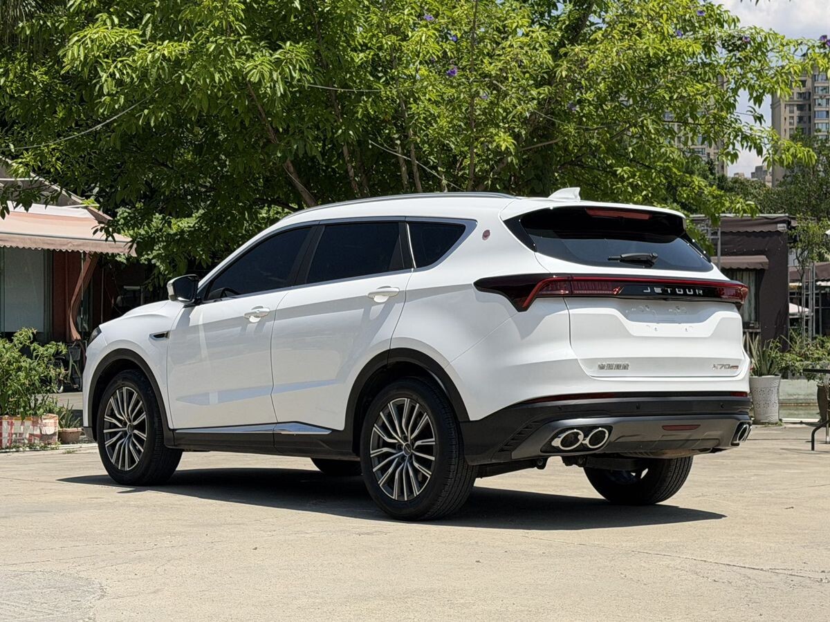 Jetour X70 Plus 2023 - фото автомобиля
