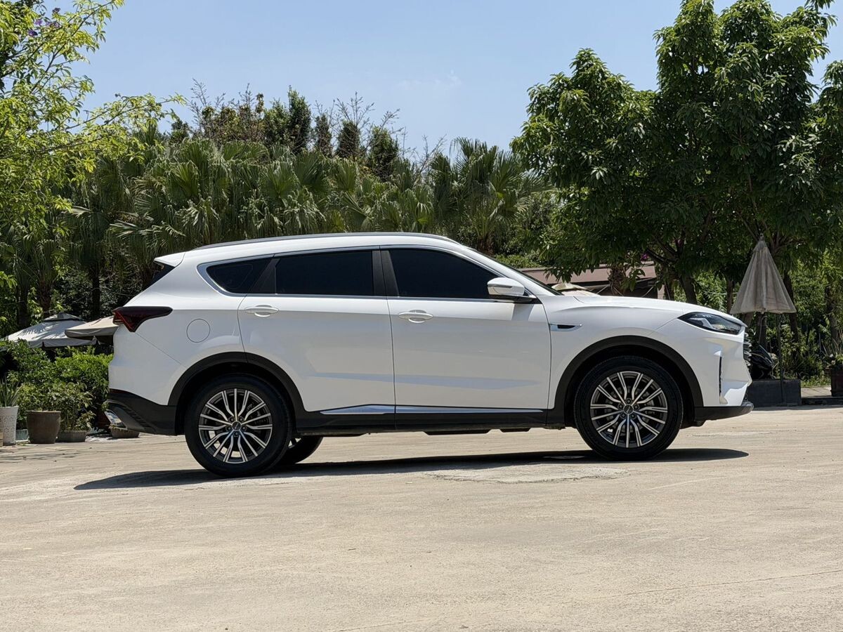 Jetour X70 Plus 2023 - фото автомобиля