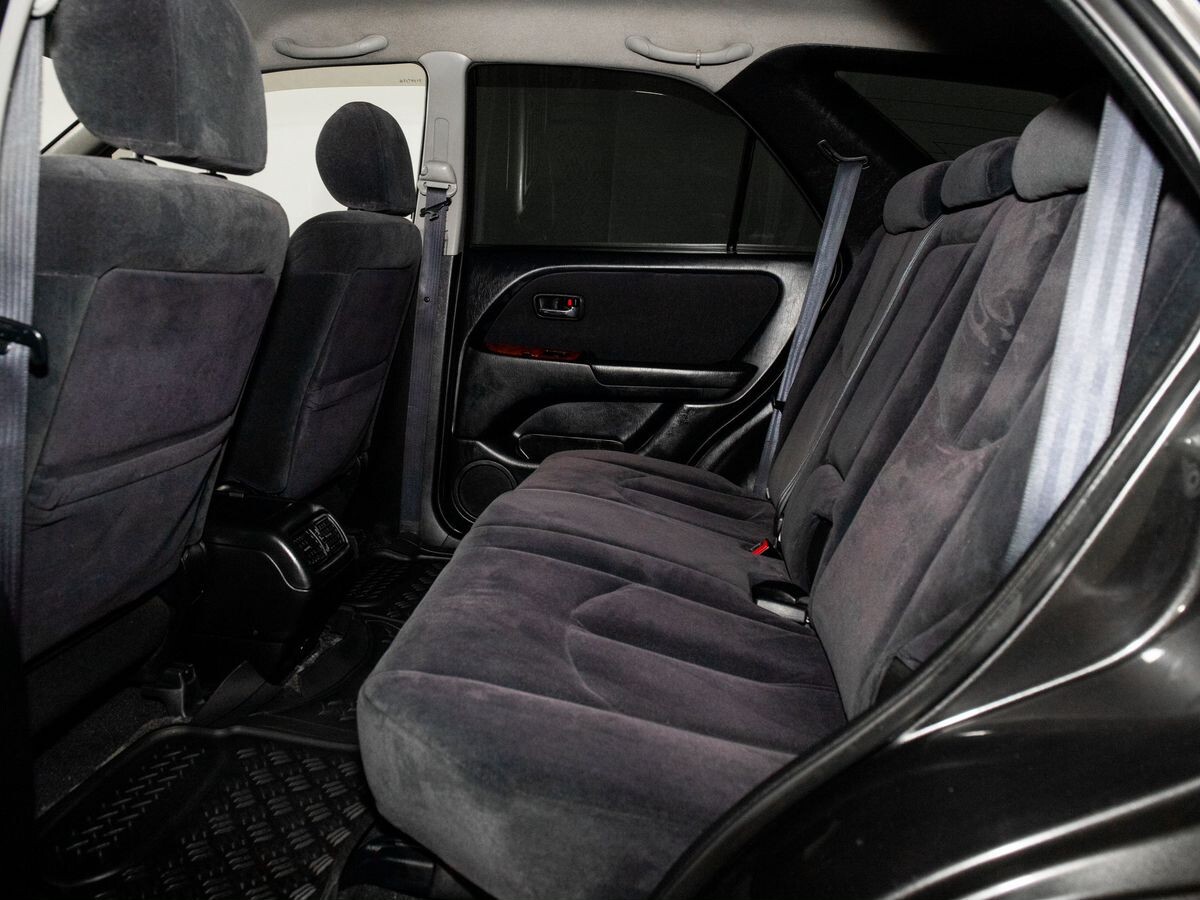 Toyota Harrier 2001 - фото автомобиля