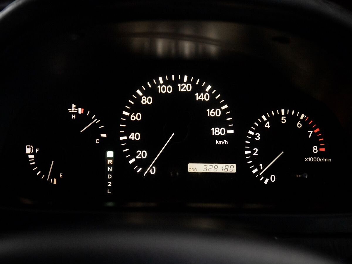 Toyota Harrier 2001 - фото автомобиля