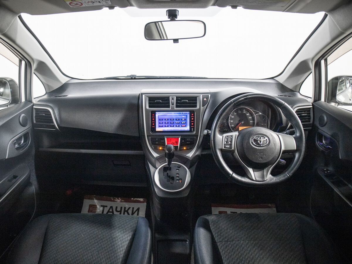 Toyota Ractis 2012 - фото автомобиля