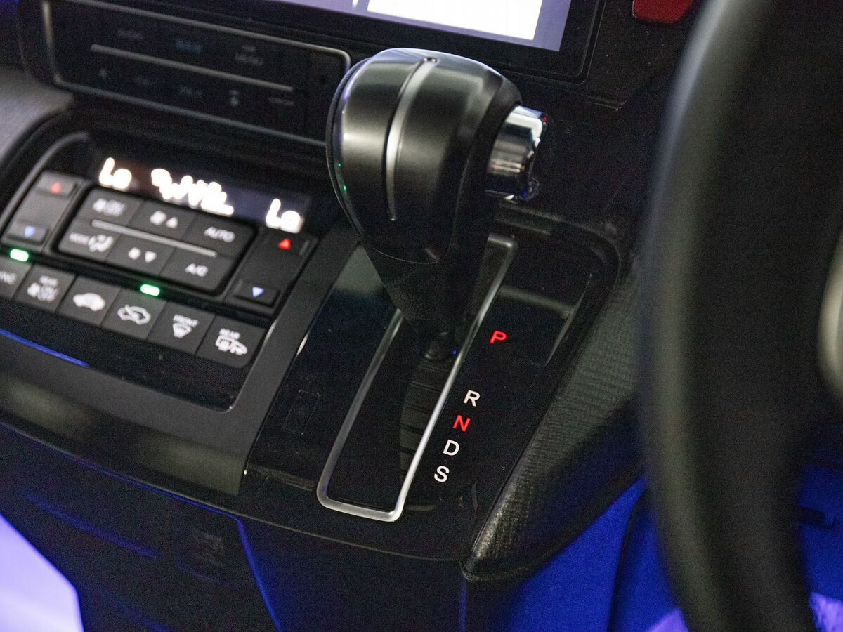 Honda Stepwgn 2020 - фото автомобиля
