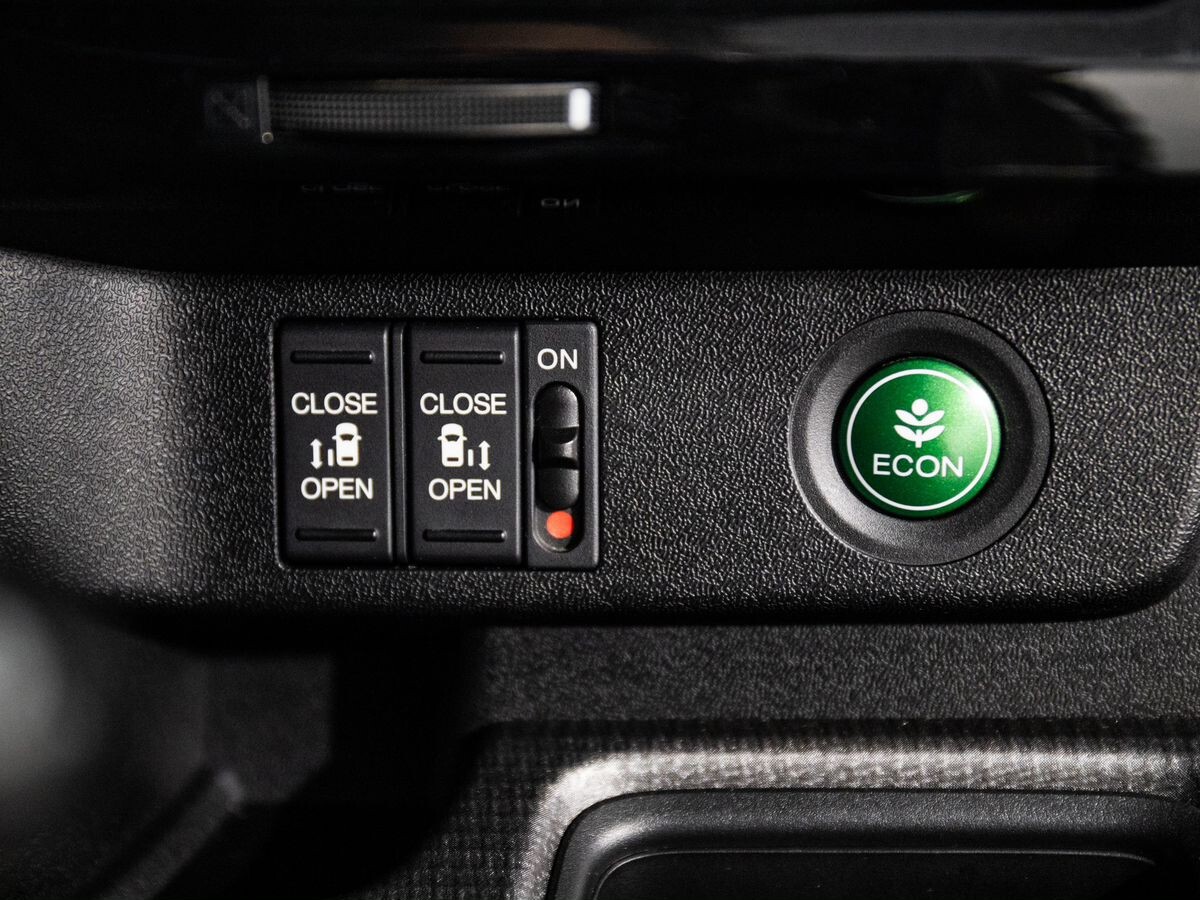 Honda Stepwgn 2020 - фото автомобиля