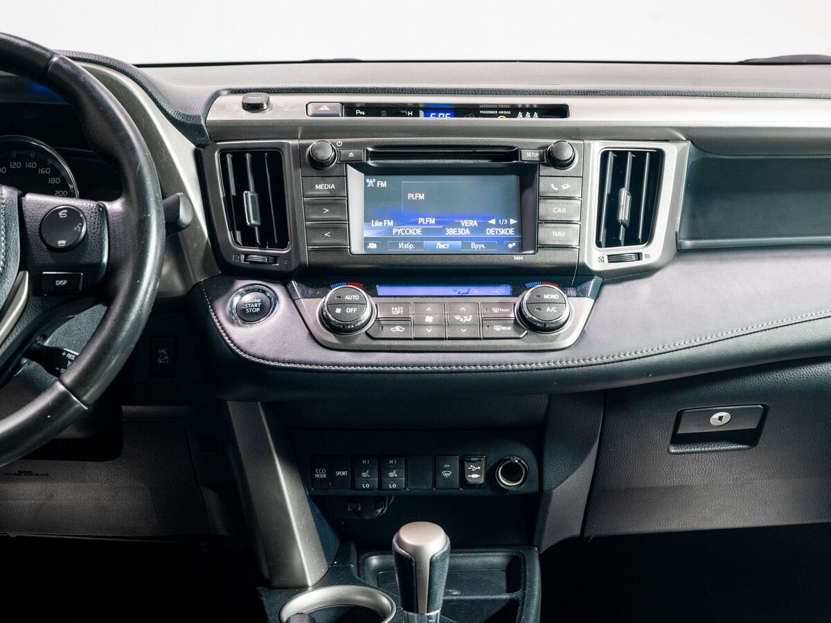 Toyota RAV4 2015 - фото автомобиля