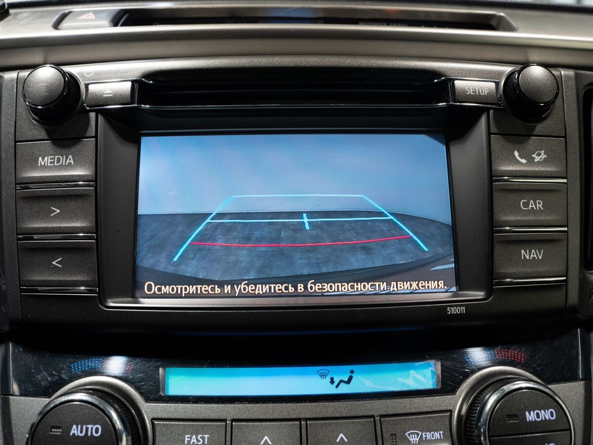 Toyota RAV4 2015 - фото автомобиля