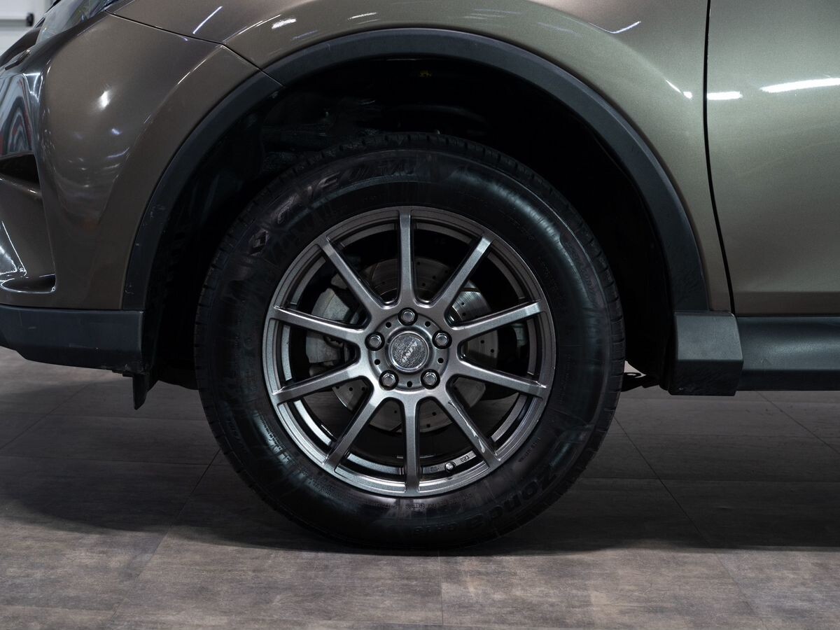 Toyota RAV4 2015 - фото автомобиля