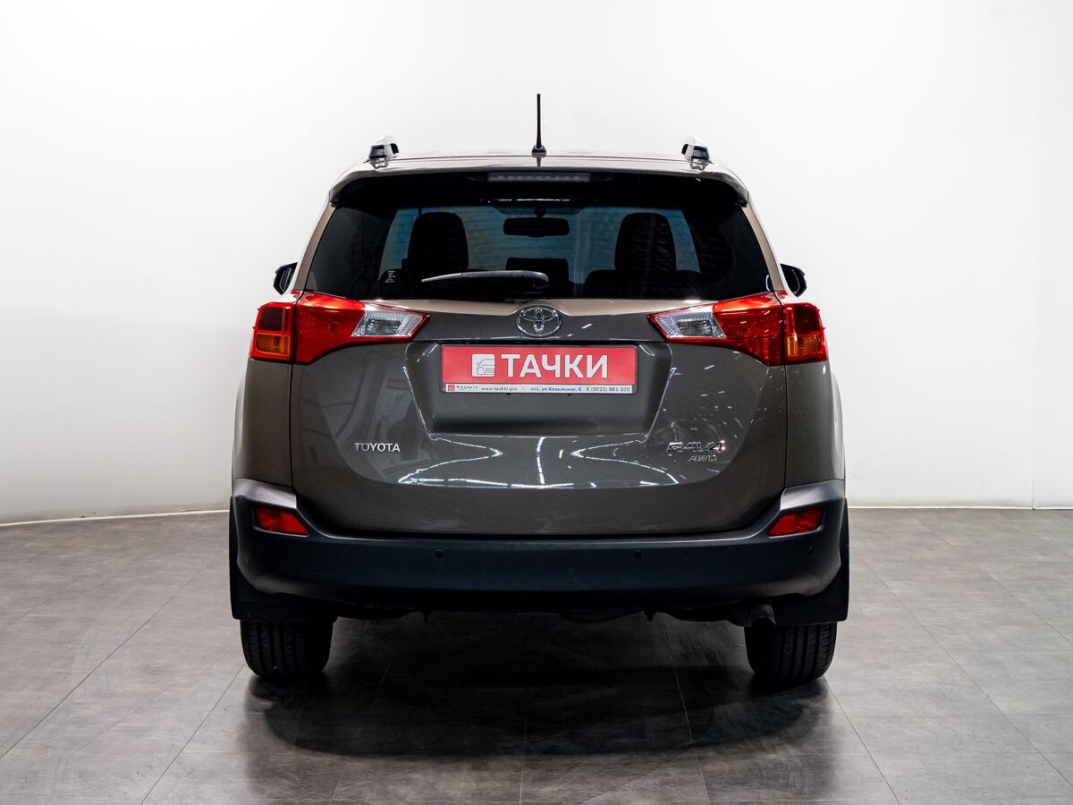 Toyota RAV4 2015 - фото автомобиля