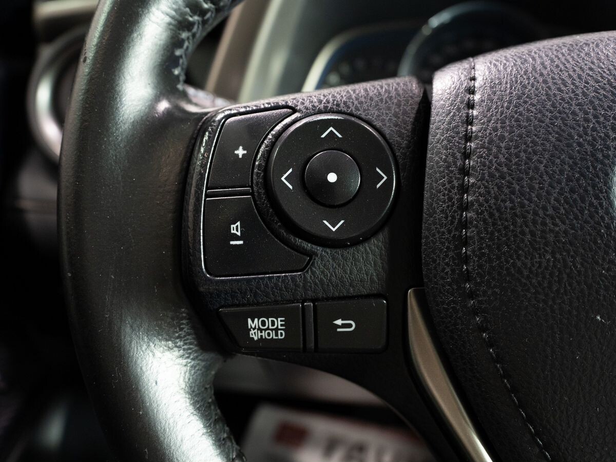Toyota RAV4 2015 - фото автомобиля