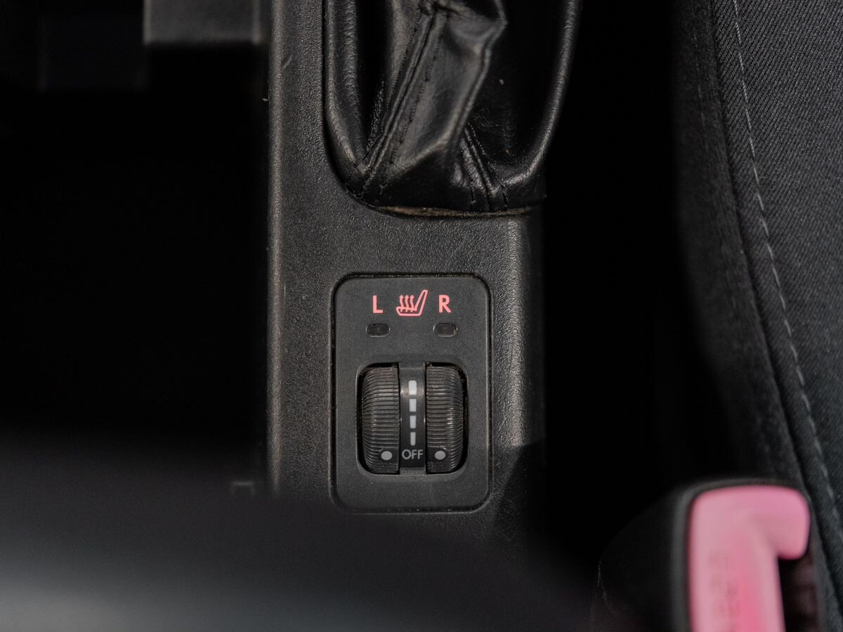 Subaru Forester 2010 - фото автомобиля