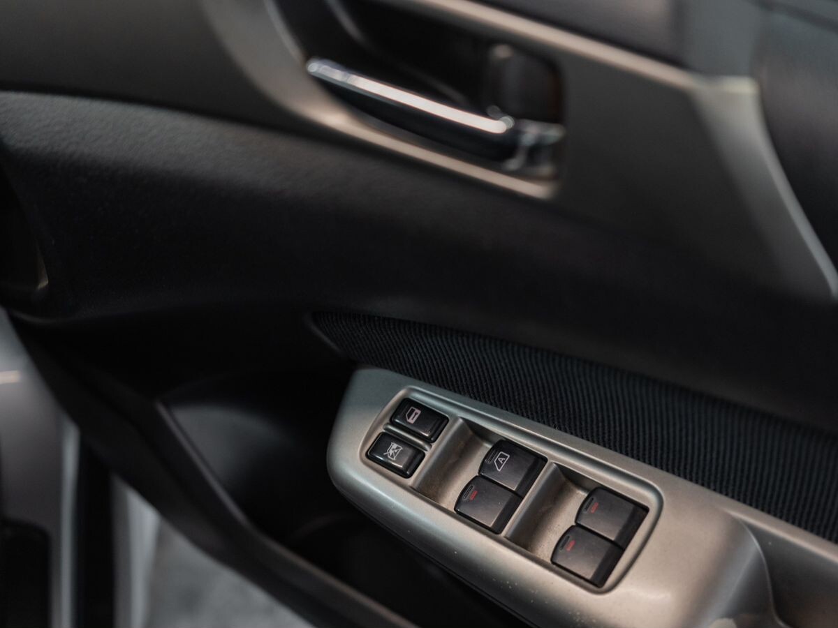 Subaru Forester 2010 - фото автомобиля