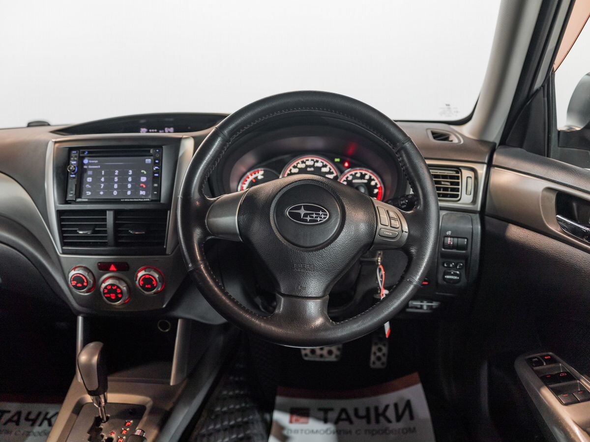 Subaru Forester 2010 - фото автомобиля