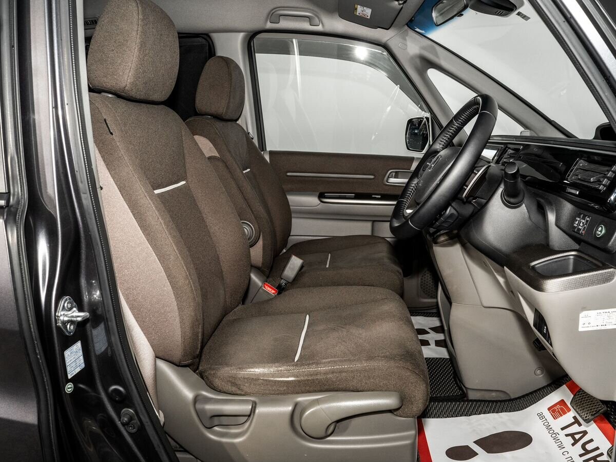 Honda Stepwgn 2017 - фото автомобиля