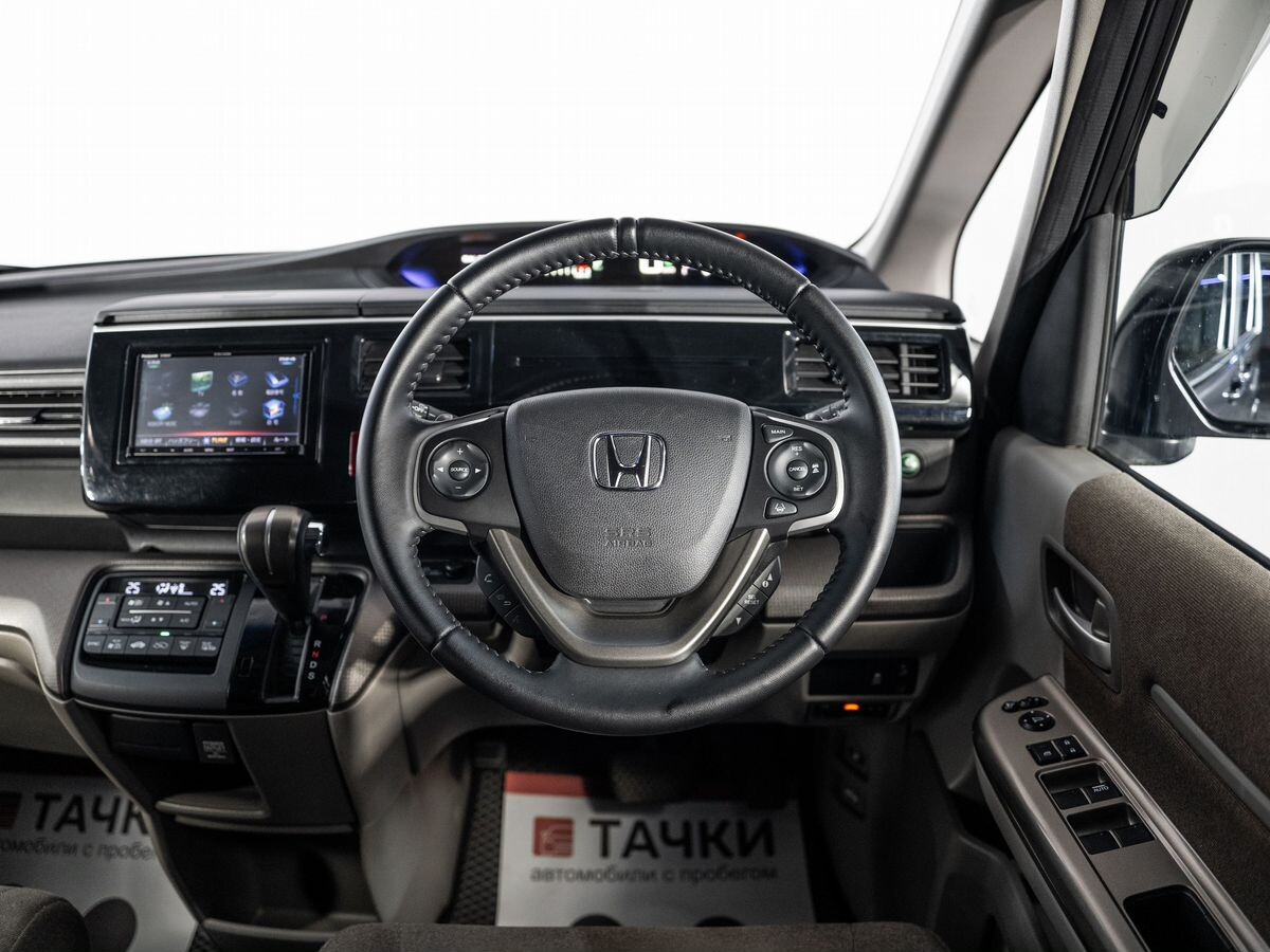Honda Stepwgn 2017 - фото автомобиля