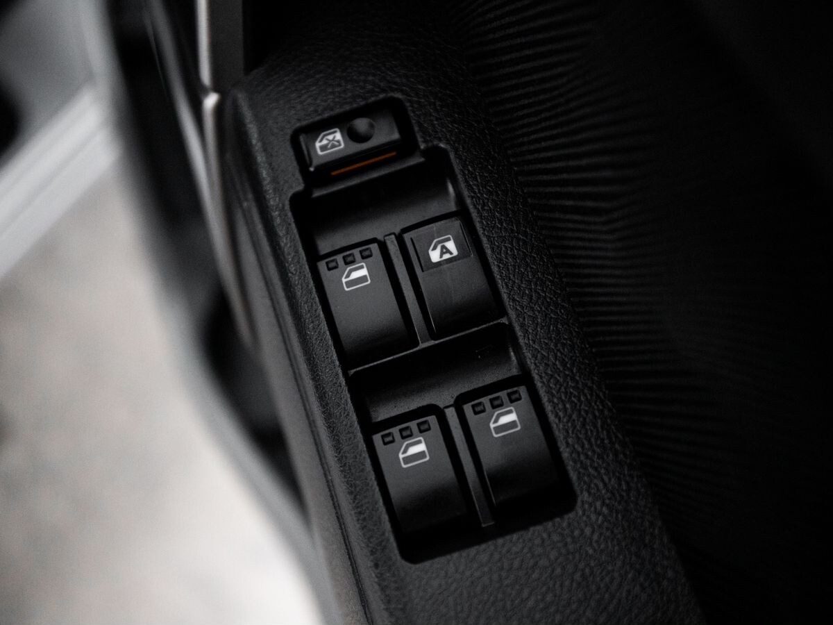 Toyota Rush 2009 - фото автомобиля