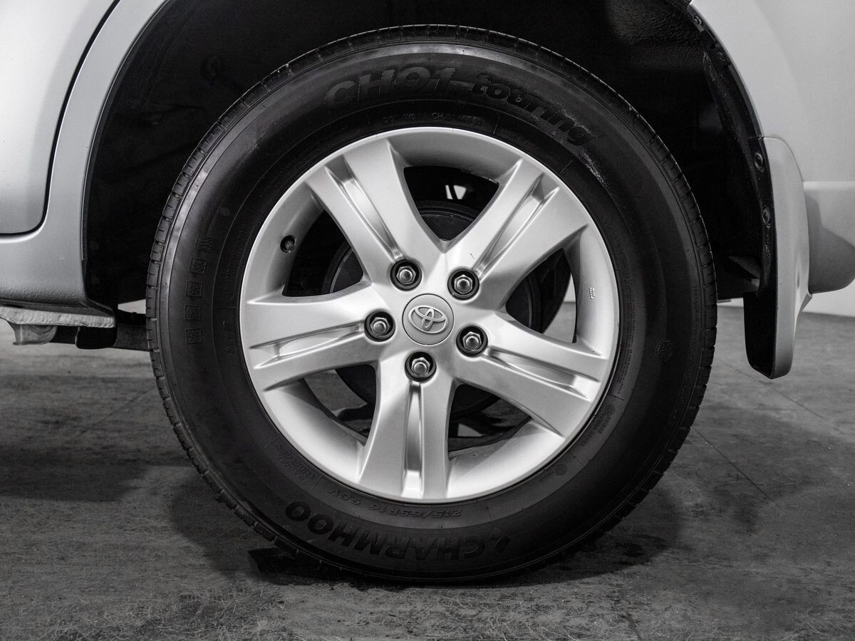 Toyota Rush 2009 - фото автомобиля