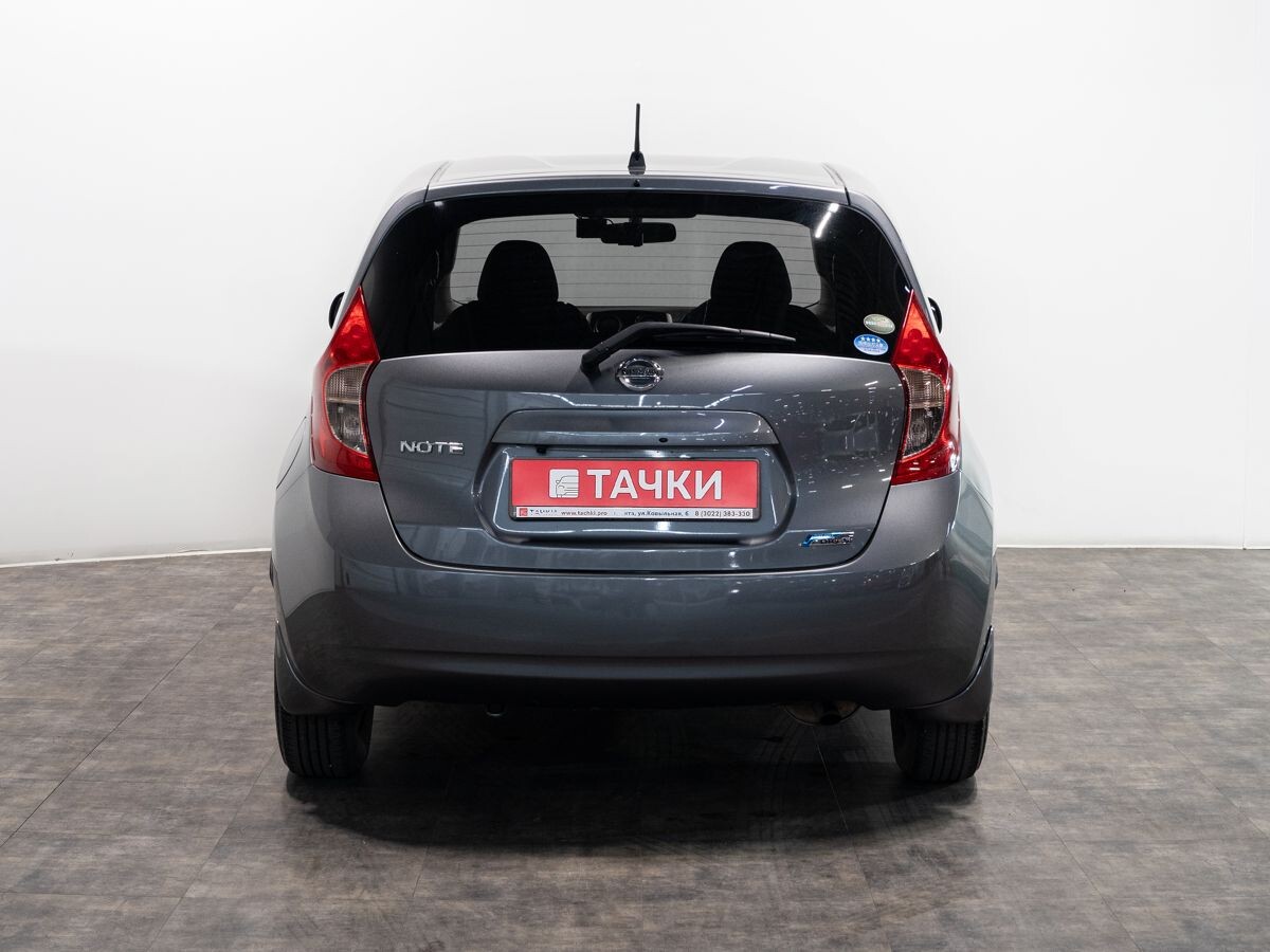 Nissan Note 2013 - фото автомобиля