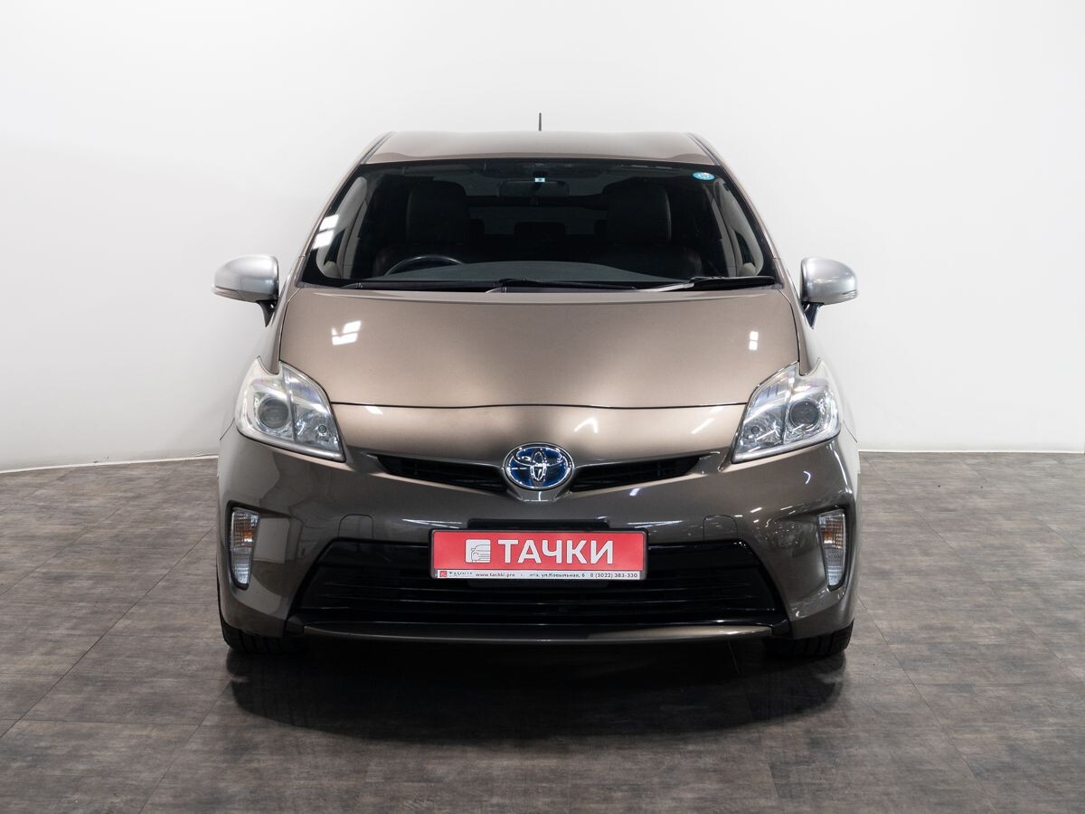 Toyota Prius 2013 - фото автомобиля
