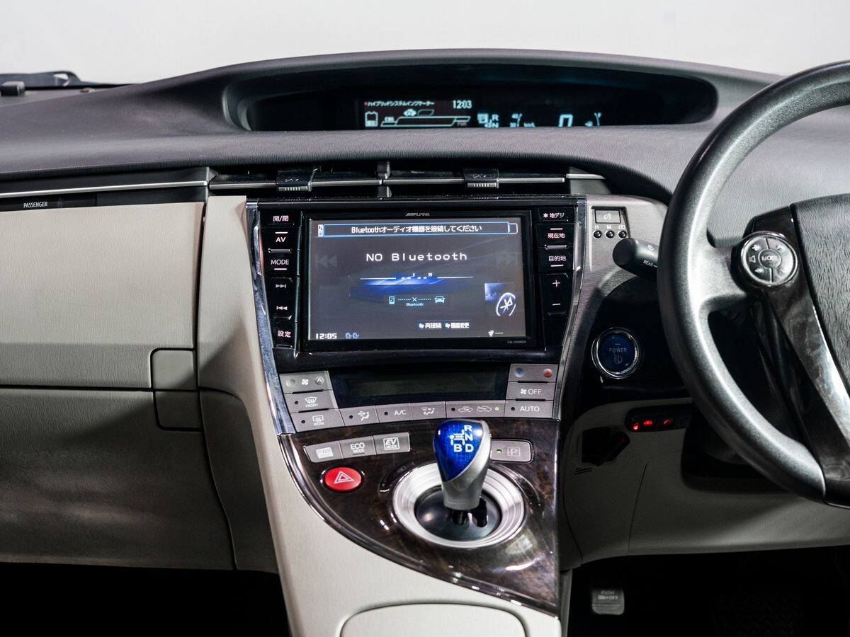 Toyota Prius 2013 - фото автомобиля