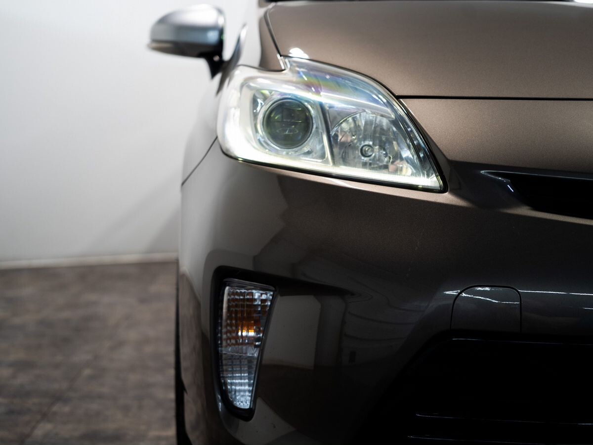Toyota Prius 2013 - фото автомобиля