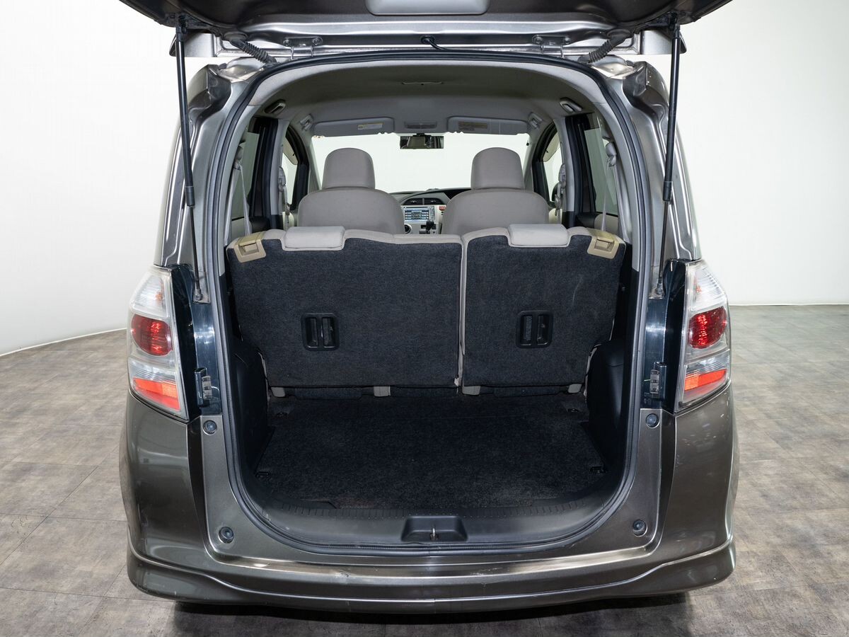 Toyota Ractis 2009 - фото автомобиля