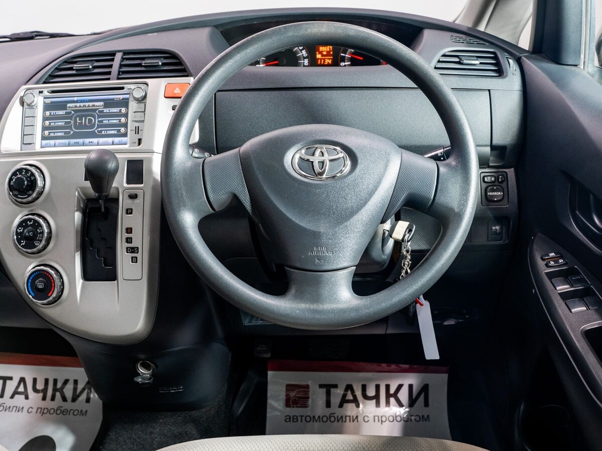 Toyota Ractis 2009 - фото автомобиля