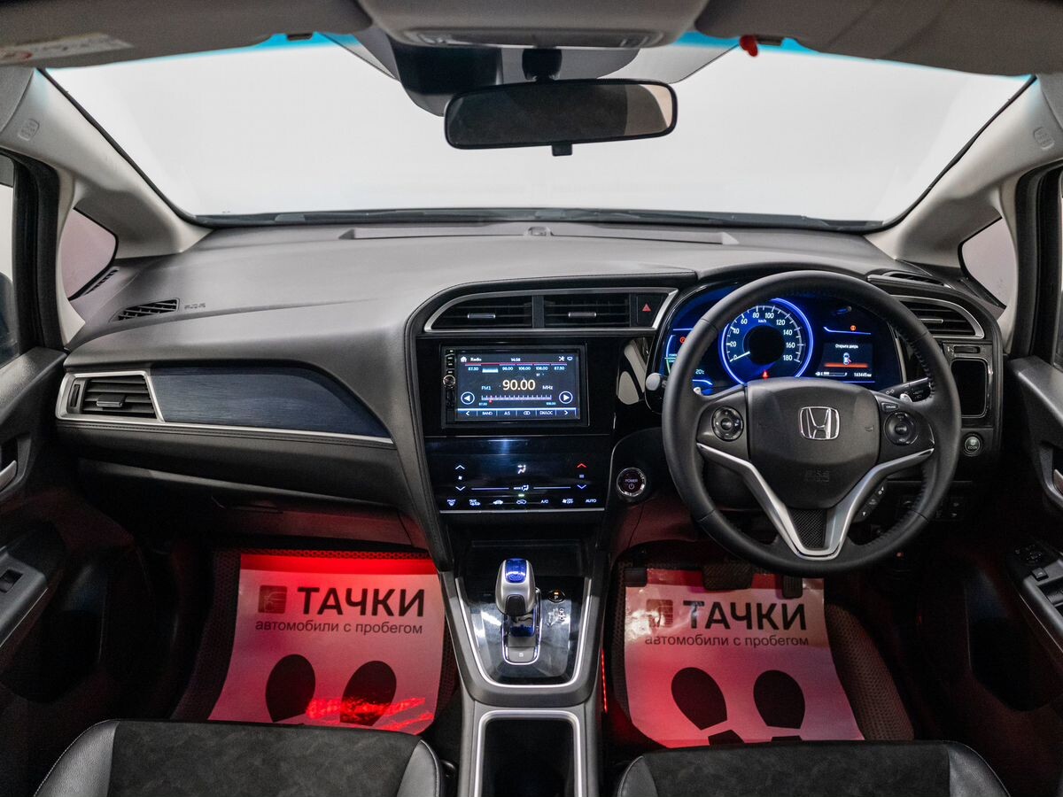Honda Shuttle 2015 - фото автомобиля