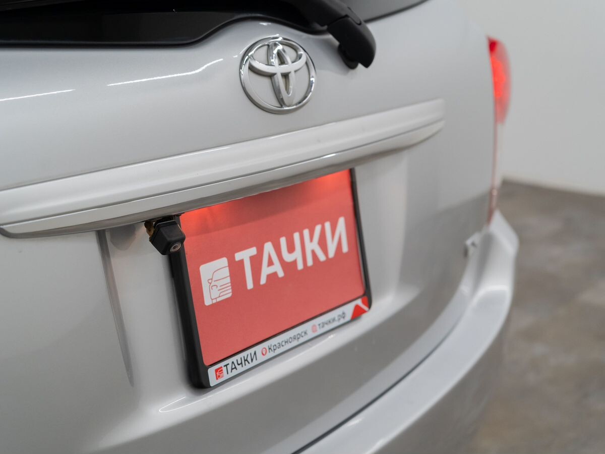 Toyota Corolla Fielder 2010 - фото автомобиля