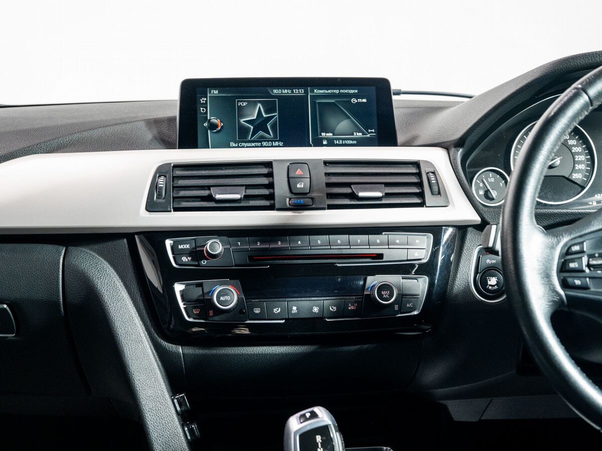 BMW 3-Series 2017 - фото автомобиля