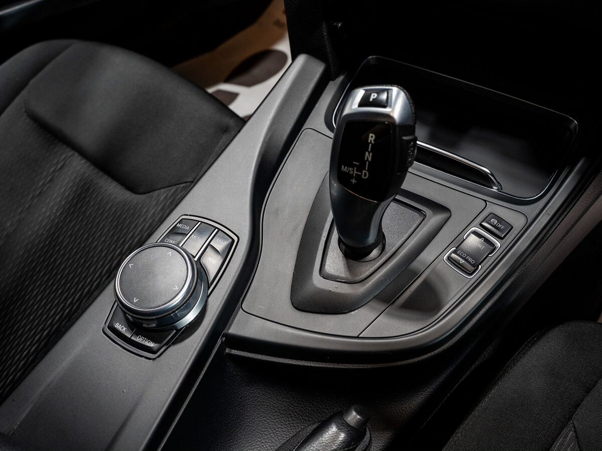 BMW 3-Series 2017 - фото автомобиля