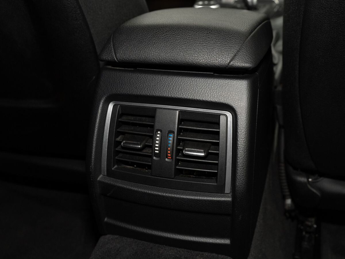 BMW 3-Series 2017 - фото автомобиля