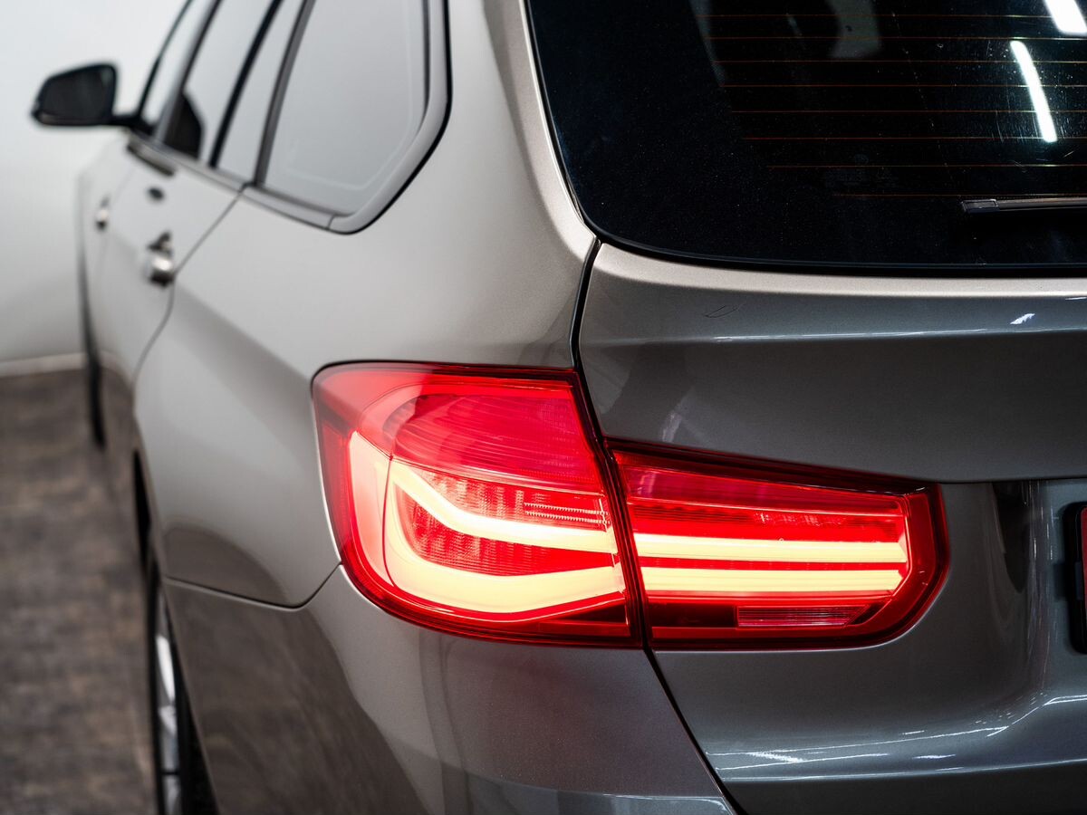 BMW 3-Series 2017 - фото автомобиля